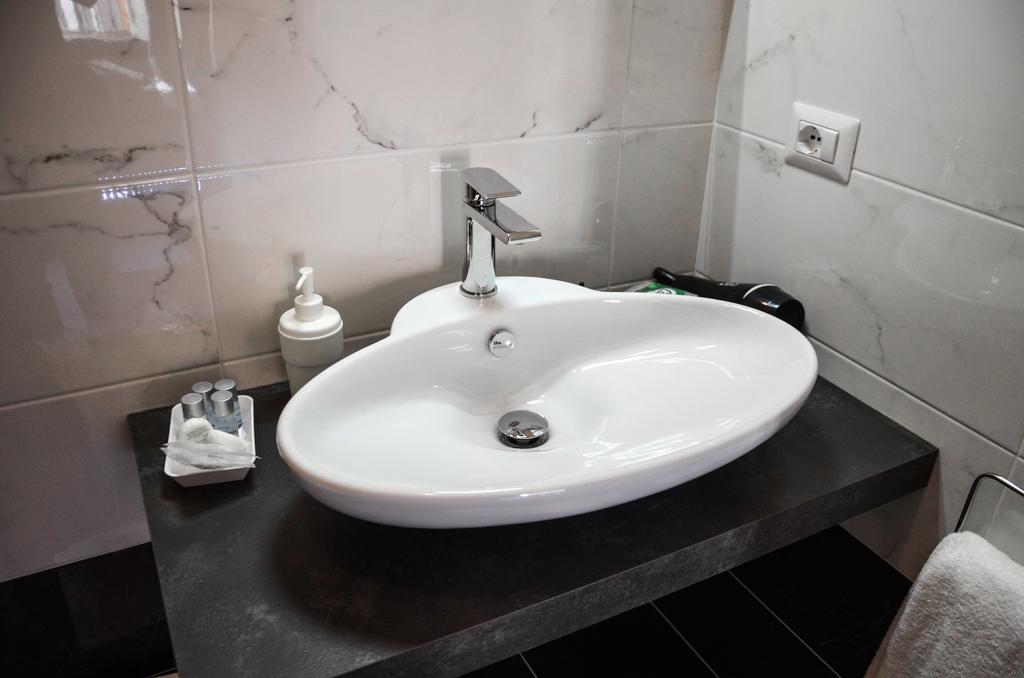 Good Life Via Veneto Hotel Roma Ngoại thất bức ảnh